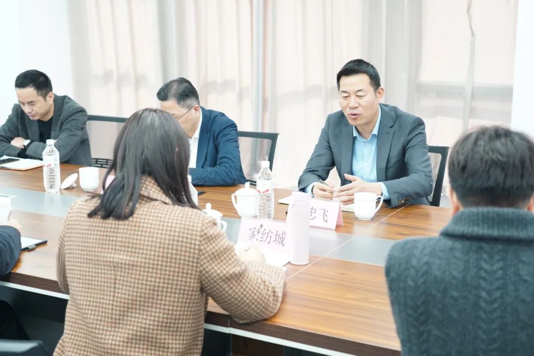 1701306687679041.jpg 640.jpg